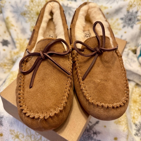 Ugg Dakota Slippers “Congac” brown suede moccasin slippers - Picture 1 of 4